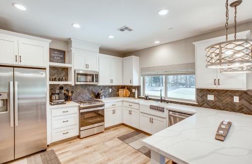 Arnold House | Game Room + Pool Access: Spacious Cabin in Arnold