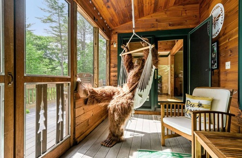 Town of Hope House | Game Room, Riverfront, Hot Tub, Sparkling Clean, 2-Acres "The Honeybee Cabin"