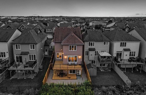 Ottawa Division House | Game Room, Theatre, King Bed, Private Patio