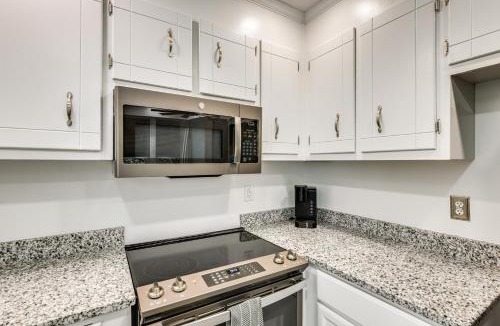 Bermuda House | Game Room + Yard: Updated House in Chester!
