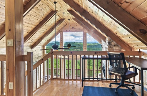 Murphy Cabin | Game Rooms + Views: Spacious Mtn Cabin in Murphy!