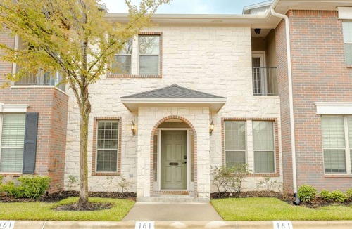 College Station House | Gameday Gateway - Modern College Station Home Near Texas A&M