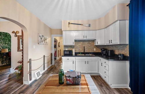 Edgewater Apartment | Gamer's Paradise Duplex | Themed | Sleeps 13