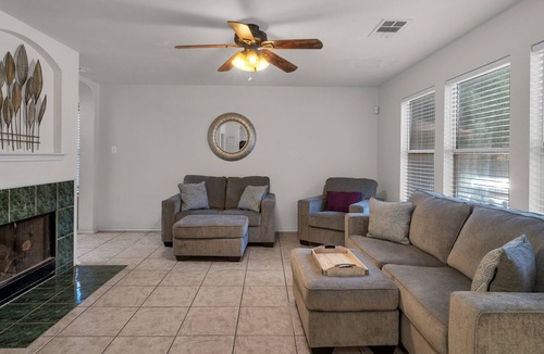 Wetmore House | Gameroom! Hot Tub! 25 minutes from Downtown!