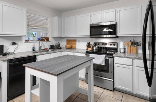Wetmore House | Gameroom! Hot Tub! 25 minutes from Downtown!