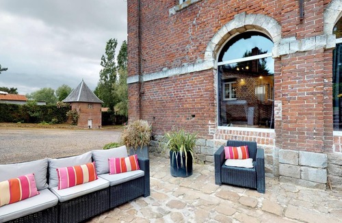 Talmas Cottage | Games room in a stable 6 people 15min Amiens