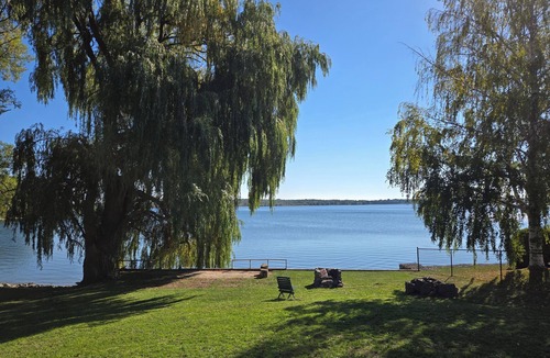 Leeds and the Thousand Islands House | Gananoque Getaway: Discover The 1000 Islands from Your Riverfront Retreat