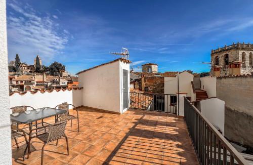 Besalu Apartment | Ganganell Àtic. Apartamento con terraza en Besalú