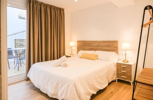Besalu Apartment | Ganganell Àtic. Apartamento con terraza en Besalú