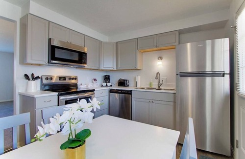 North Canton Apartment | Garage | Contemporary + Spacious | Two Bedroom