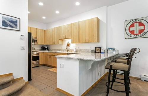 Vail Condo | Garage, Vail Modern Spacious Villa, SAV4D