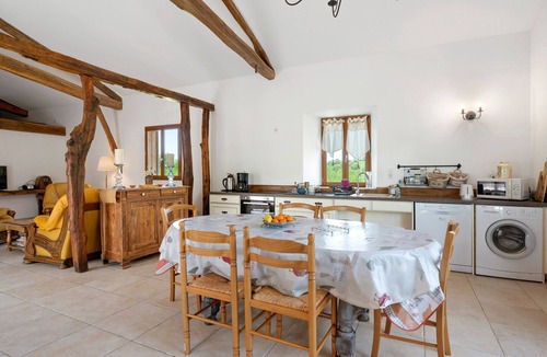 Bagert House | Garaouet Holiday Home with Mountain View, Garden, and Parking