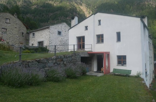 Brusio House | Garbella house