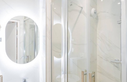 Hopital Saint-Louis Hotel | Garbo hôtel