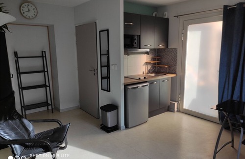 Montauban House | Garden and spa gite in town
