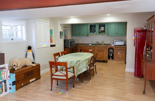 Cabin John Apartment | Garden Apartment Retreat