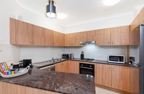 South Brisbane Apartment | Garden Apt 2Bed/2Bath, parking