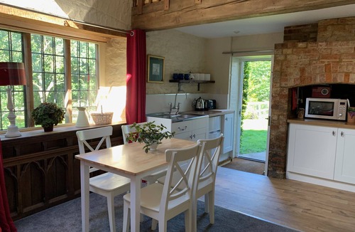 Farthinghoe Cabin | Garden Barn