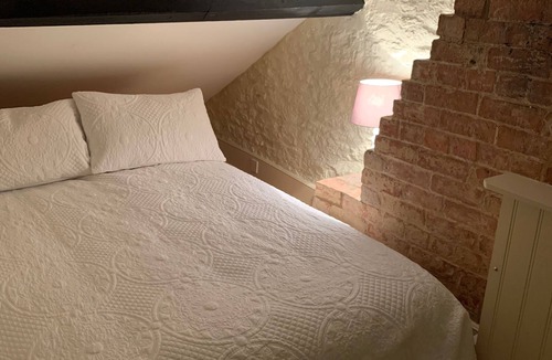 Farthinghoe Cabin | Garden Barn