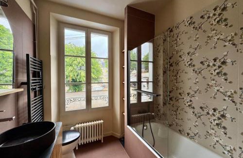 Fontainebleau Villa | Garden - Center of Fontainebleau - Parking