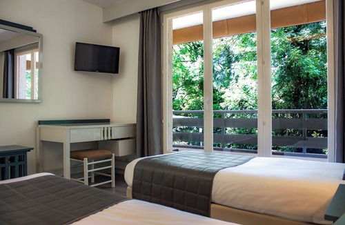 Capvern Hotel | Garden & City Capvern-les-Bains