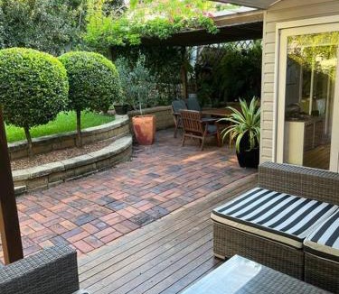 Annerley Apartment | Garden Cottage 1Brm Private & Spacious