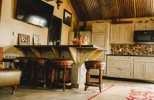 Brenham House | Garden Cottage at Rockin Star Ranch