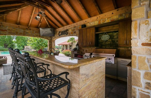 Brenham House | Garden Cottage at Rockin Star Ranch