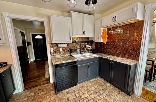 Midvale House | Garden Cottage | Close to SLC