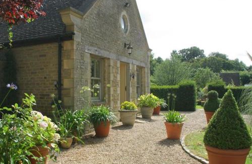 Black Bourton House | Garden Cottage