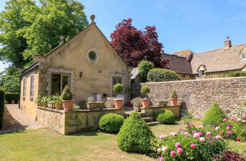 Black Bourton House | Garden Cottage