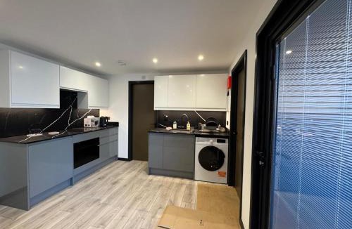 Watford Apartment | Garden Cottage