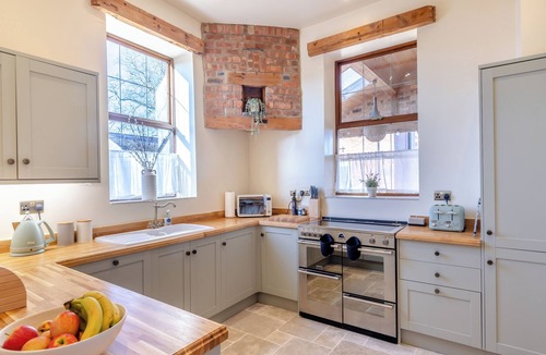 Northwich Cottage | Garden Cottage - UK45498