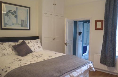 Cleveland Apartment | Garden Flat, Ealing
