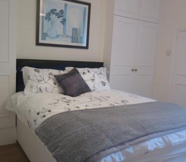 Cleveland Apartment | Garden Flat, Ealing