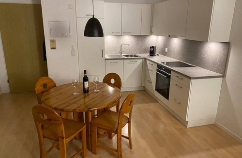 Caslano Apartment | Garden flat in Ticino with swimming pool