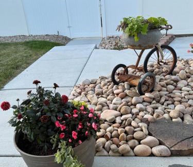 Herriman Apartment | Garden Getaway