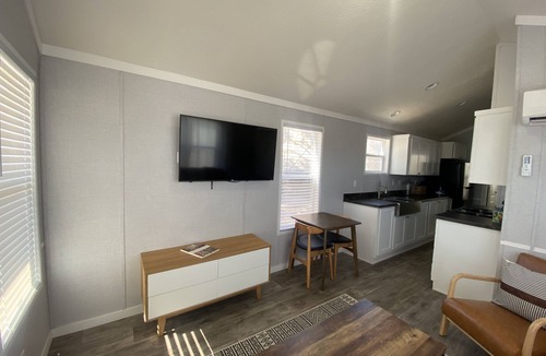 Sierra Vista Cabin | Garden Grove Cottage #1