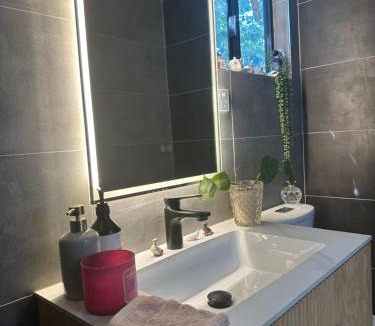 Brighton-le-Sands House | Garden Guesthouse