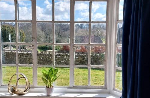 Rendcomb House | Garden House