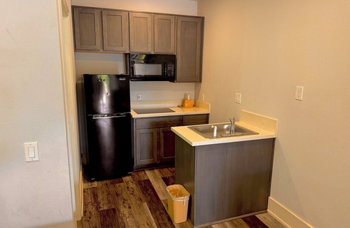 Humble Hotel | Garden Inn Express