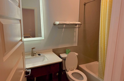 Humble Hotel | Garden Inn Express