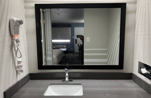 Bruni Hotel | Garden Inn & Suite