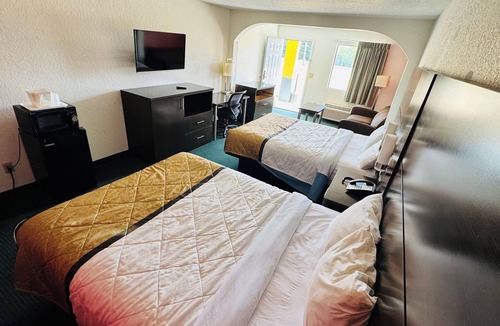 Pine Mountain Hotel | Garden Inn & Suites