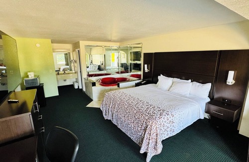 Pine Mountain Hotel | Garden Inn & Suites