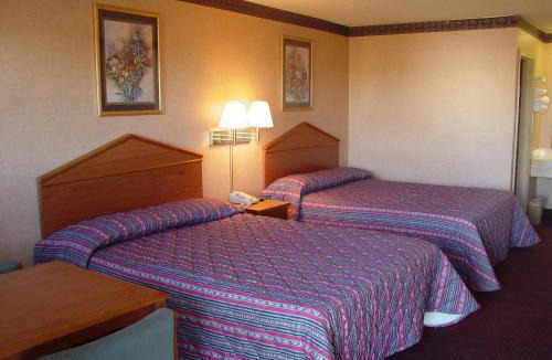 Rockmart Hotel | Garden Inn & Suites