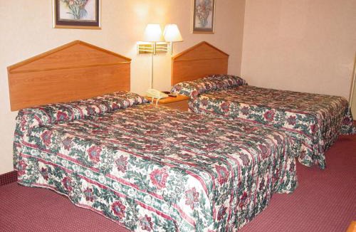 Rockmart Hotel | Garden Inn & Suites
