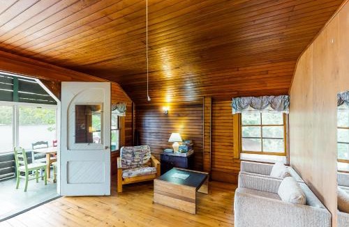 Charlotte House | Garden Island's Willow