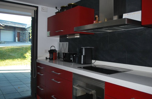 Saillagouse Apartment | Garden level in the mountains