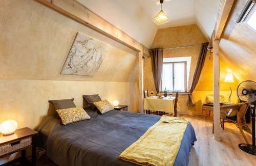 Cabrerets Apartment | Garden level studio with exceptional view